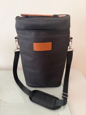 Tirrinia 2 bottle wine carrier
